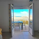 Spacious Cocoon In - With Sea View דירה