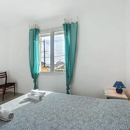 Spacious Cocoon In - With Sea View Apartman *